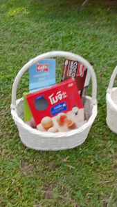 กระเช้า กระเช้าของขวัญ ทรงรี (สีขาว)  ขนาด 12 นิ้ว (กระเช้าเปล่า) กระเช้าจัดของขวัญ ตะกร้า ผลิตจากหวายแท้วัสดุธรรมชาติ Basket