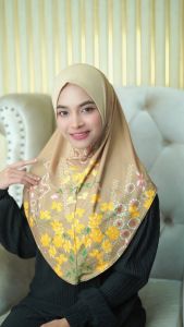 ผ้าคลุมฮิญาบแบบสวมสำเร็จ รุ่น LATEEFAH เหมาะสำหรับใส่รายอออกงานอิสลามหรือรับแขก HL81วาริสมุสลิม