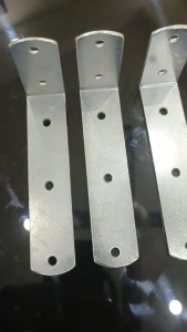 Ke Góc Vuông Sắt (6x13x3 cm) Chắc Chắn (Dày 2.5mm) Lỗ Vít 5mm (100g)