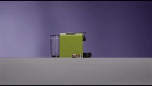 ของแท้ 100% จัดส่งจากโกดังในไทย จัดส่งฟรีในกรุงเทพ NESPRESSO Nespresso เครื่องชงกาแฟขนาดเล็กอัตโนมัติในบ้าน C30/C40/D30 พร้อมกาแฟ 20 แคปซูลเป็นของขวัญ