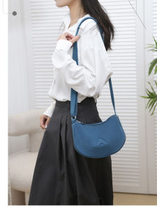 Oxford Cloth Dumpling Shape Crossbody Bag for Women Casual Nylon Closure Zippered Shoulder Bag Fashionable Telescopic Handle Bag