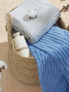 Fluffee - Gentle dry Coral Velvet Bath Towel for Adult 70x140cm Beach Towel Super Soft and Skin Friendly