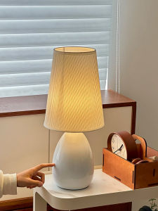 Modern Minimalist Touch Control Dimmable Bedside Lamp Nordic Style Warm Decorative Table Lamp for Bedroom Nightlight