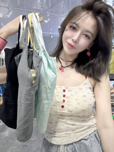 เสื้อกั๊กผู้หญิงฤดูร้อนปี 2024 ทรงเข้ารูป ดีไซน์ใหม่ ทรงเข้ารูป ใส่ได้ทุกโอกาส เสื้อเชิ้ตบาง สไตล์เกาหลี คอวี แขนกุด