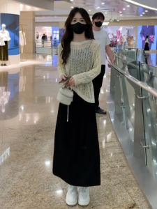 ชุดสองชิ้นผู้หญิงฤดูใบไม้ผลิและฤดูใบไม้ร่วง 2025 เสื้อถักเอวเข้ารูป กระโปรงยาวคลุมเข่า แขนยาว คอตั้ง ทรงหลวม