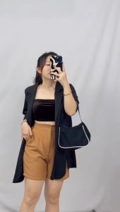 TOLLY - Celana Pendek Premium Cringkle Airflow / Cassie Crinkle Hotpants\\n\\n Apa Itu Cassie Crinkle Hotpants?\\n\\nCassie Crinkle Hotpants adalah celana pendek premium Cringkle Airflow yang dirancang dengan desain stylish dan berkualitas tinggi. Celana pendek ini cocok untuk berbagai acara, mulai dari aktivitas sehari-hari hingga acara formal.\\n\\n Keunggulan Desain Stylish & Berkualitas Tinggi\\n\\nCassie Crinkle Hotpants memiliki desain yang stylish dan berkualitas tinggi, dengan pinggang belakang full karet sleting panjang, cutting highwaist, dan kancing hidup. Selain itu, celana pendek ini juga dilengkapi dengan lapisan Crinkle Airflow yang memberikan kenyamanan maksimal saat dipakai.\\n\\n Fitur Unik Celana Pendek Premium Cringkle Airflow\\n\\nBeberapa fitur unik dari Cassie Crinkle Hotpants meliputi:\\n\\n* Ukuran pinggang: 56cm - 84cm\\n* Panjang celana: 39cm\\n* Material: Crinkle Airflow\\n\\n Bagaimana Memilih Ukuran yang Tepat untuk Cassie Crinkle Hotpants?\\n\\nMemilih ukuran yang tepat untuk Cassie Crinkle Hotpants sangat penting untuk mendapatkan kenyamanan maksimal saat dipakai.\\n\\n Tips Memilih Celana Pendek untuk Pria\\n\\nBerikut adalah beberapa tips memilih celana pendek untuk pria:\\n\\n* Perhatikan ukuran pinggang dan panjang celana pendek\\n* Coba celana pendek sebelum membelinya jika mungkin\\n* Pilih material yang nyaman dan sesuai dengan aktivitas yang akan dilakukan\\n\\n Ukuran Pinggang & Panjang Celana Pendek\\n\\nUntuk memilih ukuran yang tepat, perhatikan ukuran pinggang dan panjang celana pendek. Cassie Crinkle Hotpants tersedia dalam ukuran XXL dengan ukuran pinggang 56cm - 84cm dan panjang celana 39cm.\\n\\n Cara Menggunakan Cassie Crinkle Hotpants\\n\\nCassie Crinkle Hotpants dapat digunakan untuk berbagai acara, mulai dari aktivitas sehari-hari hingga acara formal.\\n\\n Manfaat Celana Pendek Cringkle Airflow dalam Kehidupan Sehari-hari\\n\\nCelana pendek Cringkle Airflow memiliki beberapa manfaat dalam kehidupan sehari-hari, antara lain:\\n\\n* Membuat penampilan menjadi lebih stylish dan berkualitas tinggi\\n* Memberikan kenyamanan maksimal saat dipakai\\n* Cocok untuk berbagai acara, mulai dari aktivitas sehari-hari hingga acara formal\\n\\n Perawatan dan Pemeliharaan Celana Pendek Cassie Crinkle Hotpants\\n\\nUntuk menjaga kualitas dan keawetan Cassie Crinkle Hotpants, lakukan perawatan dan pemeliharaan sebagai berikut:\\n\\n* Cuci dengan air dingin dan jangan gunakan pemutih\\n* Jemur di tempat teduh dan hindari sinar matahari langsung\\n* Lipat rapi dan simpan di tempat yang kering dan aman\\n\\nCassie Crinkle Hotpants adalah pilihan tepat untuk celana pendek premium yang stylish dan berkualitas tinggi. Dengan fitur unik dan manfaat yang ditawarkan, celana pendek ini akan menjadi pelengkap penampilan Anda yang sempurna.\n}