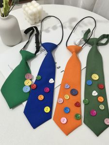 ฤดูร้อน สด สีเขียว สีสันไม่จําเป็นต้องผูกเน็คไทลูกศรสําหรับเด็กผู้หญิง น่ารัก ย้อนยุค โพลีเอสเตอร์ สีบริสุทธิ์ ลำลอง เนคไท