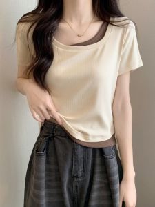 เสื้อยืดแขนสั้นทรงเข้ารูปสไตล์เกาหลีสำหรับผู้หญิงในช่วงฤดูร้อน 2025 ใหม่ ทรงเข้ารูป แขนสั้น คอเหลี่ยม เสื้อตัวบน ดีไซน์เก๋ไก๋