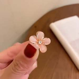 Jepit Rambut Poni Bentuk Bunga Kecil 1 Pcs Jepit Mini Bunga Daisy Dua Sisi Double Side Crystal Flower Hair Claw Warna Pastel Korea Kawaii Jepitan Rambut Kepang BRG