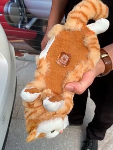 ตุ๊กตาแมวปลอมน่ารัก ตุ๊กตานุ่ม แมวจำลอง สำหรับตกแต่งส่วนต่างๆ ในรถ บ้าน เพิ่มความน่ารักให้บ้านคุณ เหมาะกับของขวัญวันเกิด