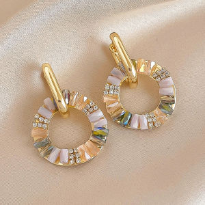 ต่างหูรูปวงกลมประดับเพชร CZ สีทองสไตล์ย้อนยุคสำหรับผู้หญิง เครื่องประดับแฟชั่นระดับไฮเอนด์แบบใส่ได้สองทาง ดีไซน์เก๋ไก๋