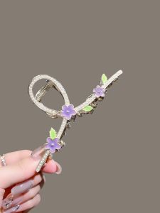 Elegant Metal Hair Claw Womens Shark Clamp Stylish Hair Accessories Back of Head Hairpin Korean Fashion Hair Grips