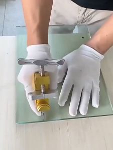 ผลกระเบื้อง 2 in 1 ร่วมกันกับกระเบื้องกระจก 24 ชม สำหรับกรุงเทพฯ 24 ชม