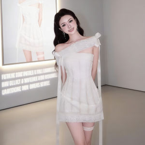 White Lace Embroidery Slant-shoulder Slim Fit Fashion Dress
