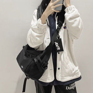 OUDENGPAI | กระเป๋าสะพายข้างผู้หญิงสีดำความจุขนาดใหญ่ กระเป๋าเดินทางแบบลำลองสำหรับผู้หญิง กระเป๋าสะพายข้างสำหรับเล่นกีฬา กระเป๋าสะพายข้างแบบอเนกประสงค์