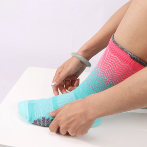 WRELS Running Sports Socks Gradient Color Long Tube Breathable Sweat-Absorbing 39-45 #WZ1017