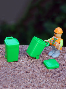 Mini Dollhouse Trash Can Scene Model Accessories Photography Props Doll Toys for Children Plastic Material Universal Gender