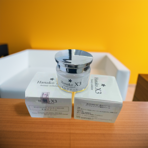 Kem face dưỡng trắng da Hanako X3 nhật bản