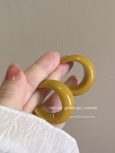 ต่างหูรูปตัว C ขนาดใหญ่สไตล์ฮ่องกง แฟชั่นฤดูใบไม้ร่วง/ฤดูหนาว เครื่องประดับแฟชั่นสำหรับผู้หญิง ดีไซน์เรียบง่ายและหลากหลาย