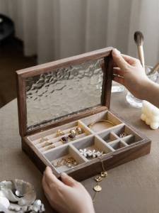 NORDIC MORE | Jewelry Storage Box Solid Walnut Wood High-end