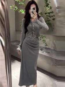 Fashionable Autumn Outfit Womens High Waist Mini Skirt Slimming Top Bottoms Set Elegant Two-Piece Ensemble round Neck Button Detail