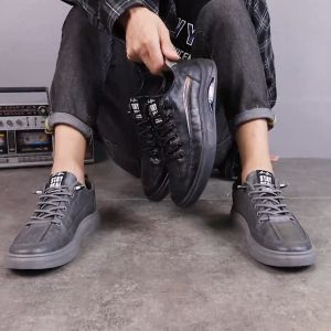 2023 Men's Sneakers: Black Leather & Lightweight Board Shoes
