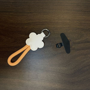 สร้อยคอโทรศัพท์มือถือแบบเรียบง่ายพร้อมดอกไม้ สายรัดข้อมือ หัวเข็มขัดรถยนต์ ของตกแต่งสีสดใส อุปกรณ์เสริมโทรศัพท์มือถือ