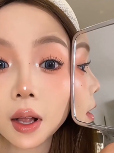 ขนตาปลอม UWN สไตล์เกาหลี กาวฟรี กาวในตัว ก้านเรียว ดูเป็น ธรรมชาติ ขนตาหน