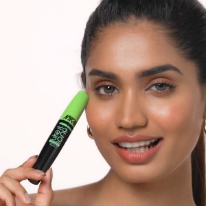Nykaa Lash Talk Like it Long Waterproof Lengthening Mascara (8gm)