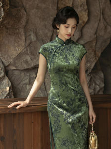 Retro Improved Qipao Green Velvet Sleeveless Dress