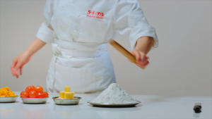 XuanMa Egg Yolk Pastries with Mung Bean Ice Flavor 6 Pieces - Snowy Mochi Pastries Snacks Breakfast Casual Treats