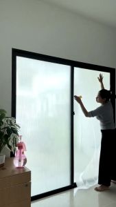 ฟิล์มติดกระจก Glass sticker ฟิล์มสุญญากาศ PVC ฟิล์มตกแต่งกระจก กันแดด กันมองเห็น มีให้เลือก 3 ขนาด