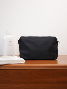 Large Capacity Portable Travel Makeup Bag Mens Toiletry Bag Waterproof Nylon Purse Style Storage Organizer for Lipstick Air Cushion