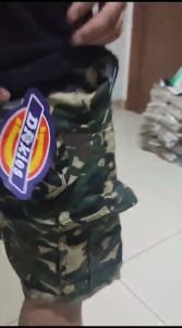 ROMO SPESIAL BELI 1 GRATIS 1 celana pendek loreng terbaru