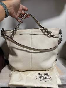 Preloved authentic brooke pebbled leather in ivory hobo satchel 2way