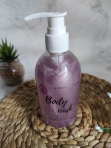 Body Wash Aroma Buah Kandungan Mutiara