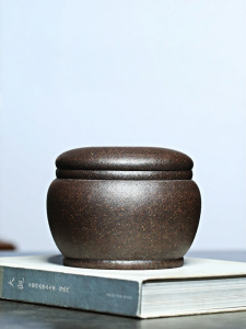 YIHUCHUN | Handmade Sealed Purple Clay Tea Caddy