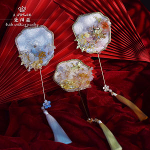A Swear Chinese Style Handmade Embroider Crystal Flowers Circular Fan Retro Wedding Bride Hanfu Ancient Costume Fan Ornament
