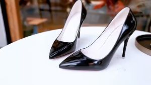 Fashion Patent Leather Stilettos Heel for Women Pointed Toe Heels