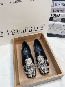 New Chinese Style Embroidered Black Leather Shoes Flat Bottom Soft Sole Womens Loafers Hanfu Single Shoes Autumn Collection