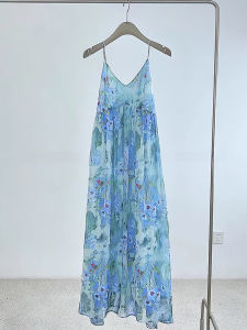 Summer New Blue Green Floral Print Halter Dress French Style V Neck Fairy Tale Long Skirt High Waist a Line Dress Beach Vacation
