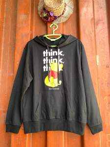 เสื้อแขนยาว มีฮูดสีดำ ใหม่ ไซร์44 disneyแท้