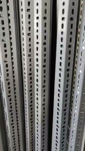 Sắt V4x4 Sắt lắp ráp kệ sắt V lỗ đa năng - Dài 1m