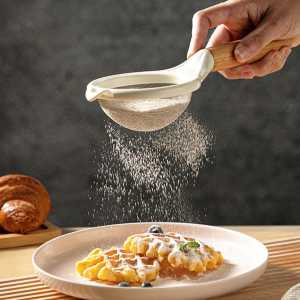 304 Stainless Steel Mesh Filter Spoon with Wooden Handle Flour Filter Spoon Household Kitchen Fried Food Filter Oil Baked Stainless Steel Flour Filter Screen Soybean Milk Filter Screen Cooking Spoon