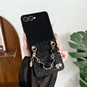 szhaiyu | For Samsung Galaxy Z Flip 8 Luxury Bling Glitter Flower Bracelet Phone Case Dazzling Small Fragrance Hard PC Cover