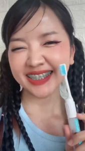 Dr.RAY [สำหรับคนจัดฟัน] แปรงสีฟัน 2in1 ขนแปรงร่องV แถมฟรีหัวแปรง1ชิ้น No.D126