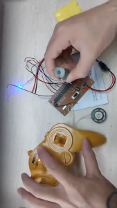 RX350 Mạch rời tần số 2.4G 15 kênh nguồn 7.2V hãng HuiNa kèm loa