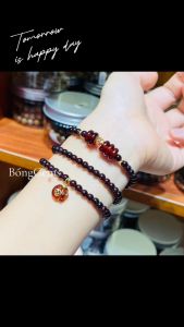 vòng tay nữ dáng chuỗi đá garnet tự nhiên mix đồng điếu garnet charm túi tiền đá garnet tự nhiên vip bọc vàng tây và charm cầu kim tiền vàng tây vòng tay đá phong thủy trang sức thiết kế đủ hóa đơn thẻ bảo hành