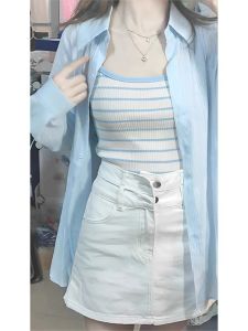 เสื้อกั๊กสายเดี่ยวสีน้ำเงินขาวลายทางสไตล์ฝรั่งเศสสำหรับผู้หญิงในฤดูร้อน เสื้อแขนกุดแบบสวมใส่ได้หลายวิธี ดีไซน์เก๋ไก๋