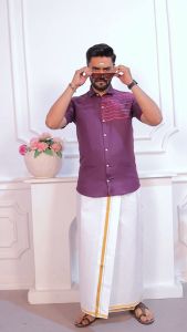 [Sedia sedia] sesuatu reka bentuk baru untuk lelaki Foil cetak gaya india selatan separuh lengan baju (penghantaran 4-5 hari)